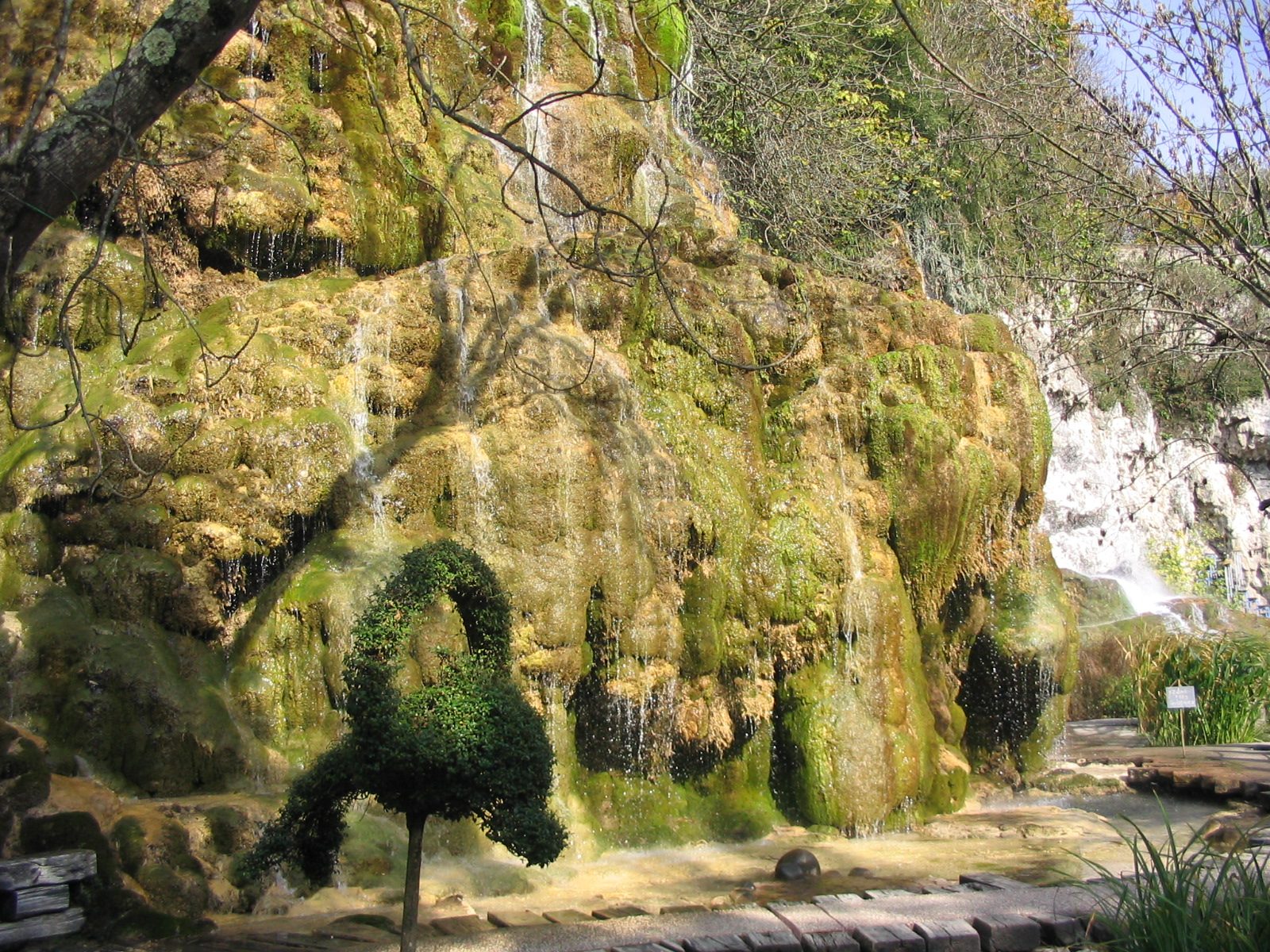 Jardin des fontaines pétrifiantes