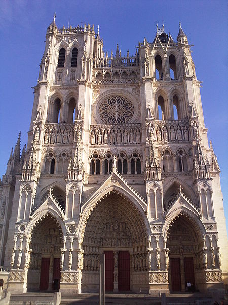 La Cathédrale Notre-Dame d'Amiens By JBCousin CC BY-SA 3.0 via Wikimedia Commons