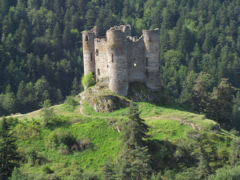 Château d'Alleuze By Freepius44 via Wikimedia Commons