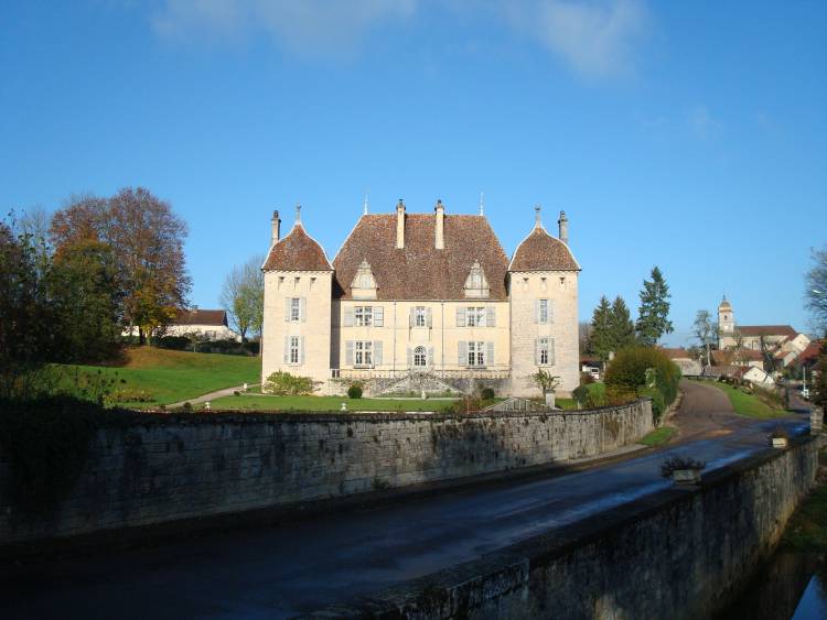 Château-Musée et Jardin de Filain By Nerijp CC BY-SA 3.0 via Wikimedia Commons