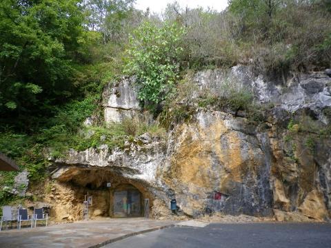 Entrée de la Grotte d'Isturitz