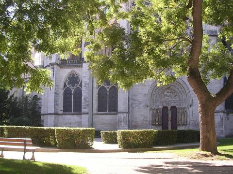 Basilique Cathédrale de Saint Denis By Marizzoni (Own work) via Wikimedia Commons