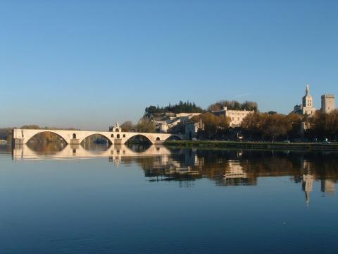 Pont Saint Bénézet - Pont d'Avignon By Chimigi CC BY-SA 2.0 via Wikimedia Commons