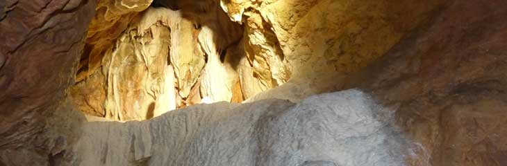 Grottes d'Azé et Blanot