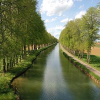 Le Canal Entre Champagne et Bourgogne