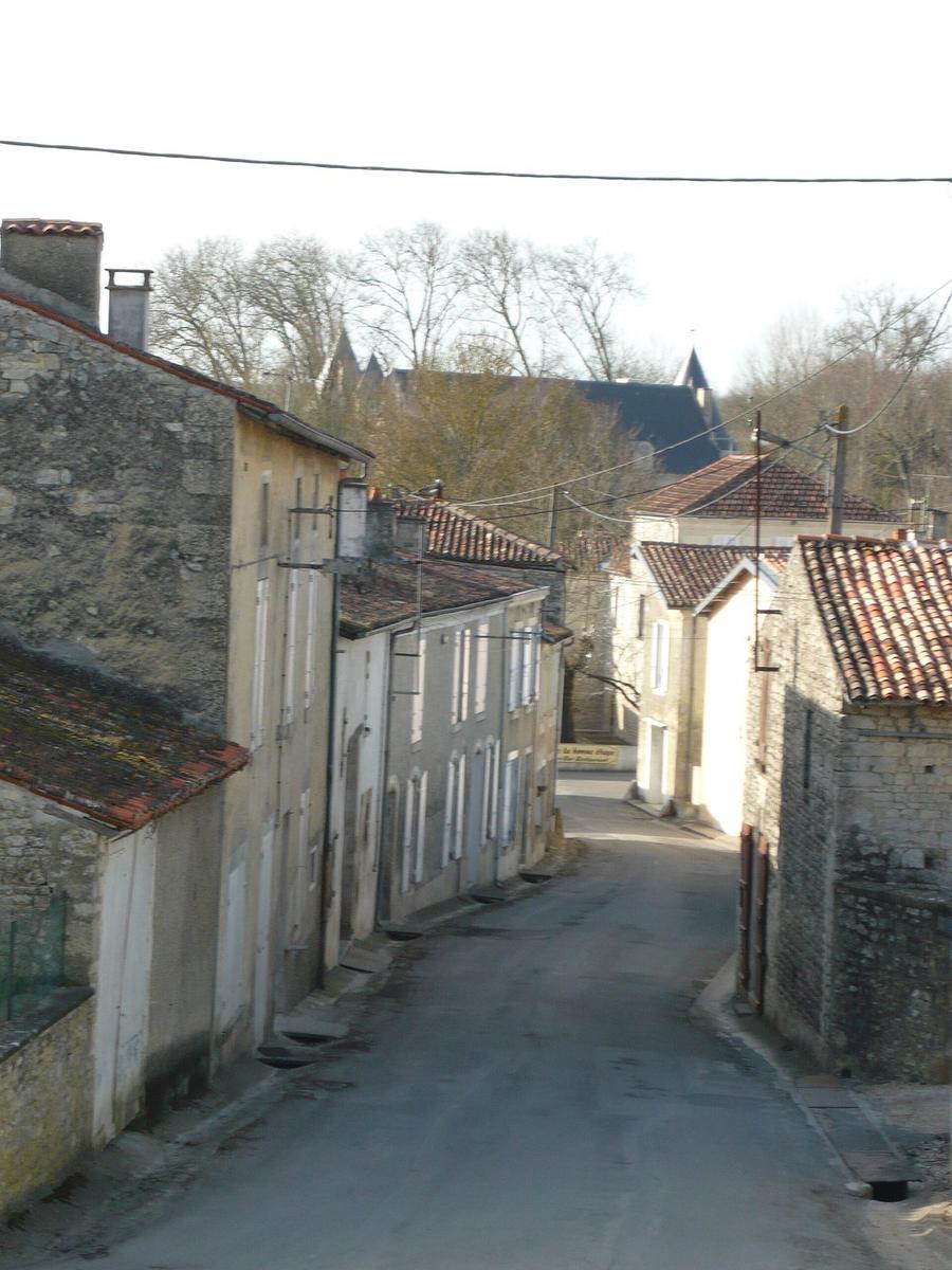 Château de Dampierre-sur-Boutonne