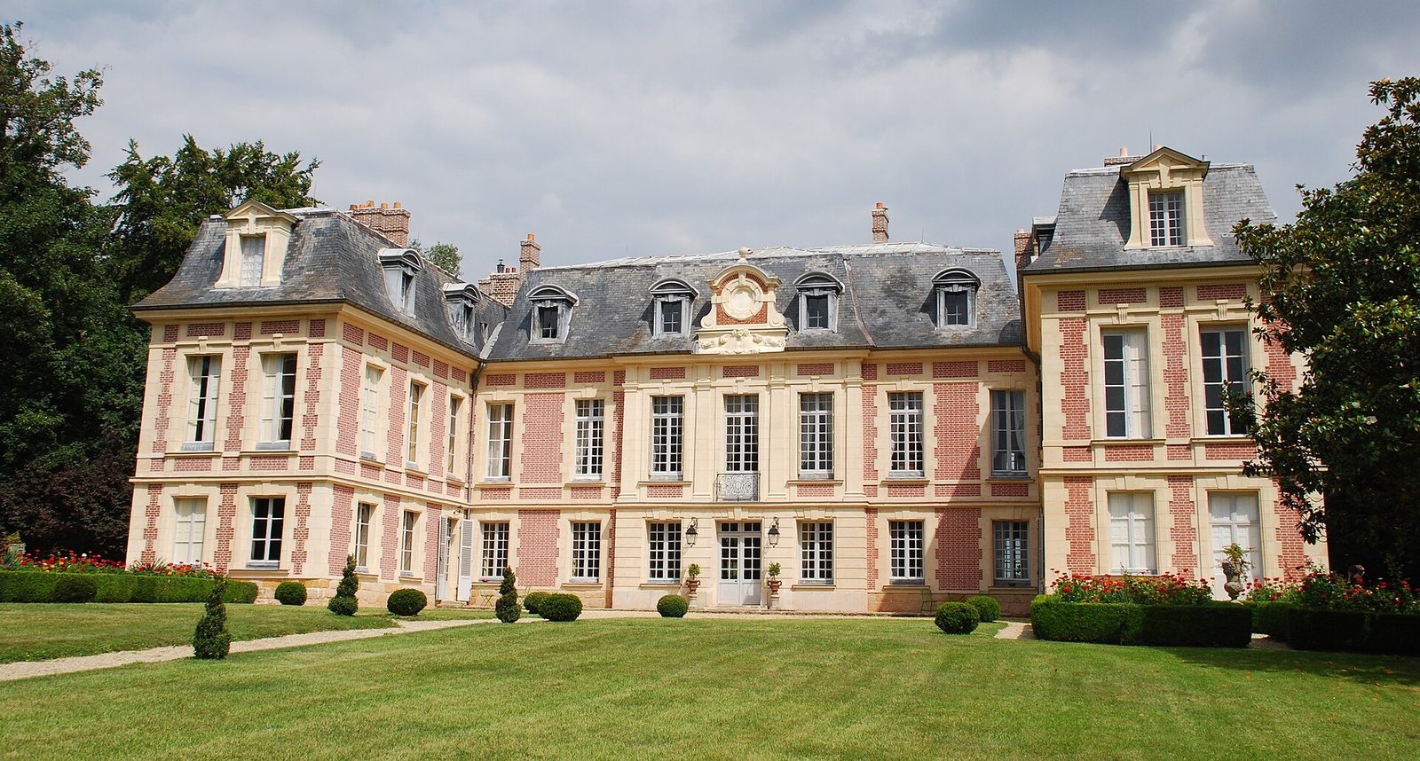 Château de Villiers-le-Bâcle