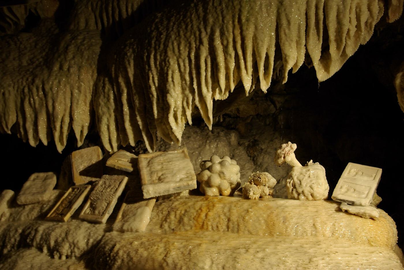 Grottes de Savonnières