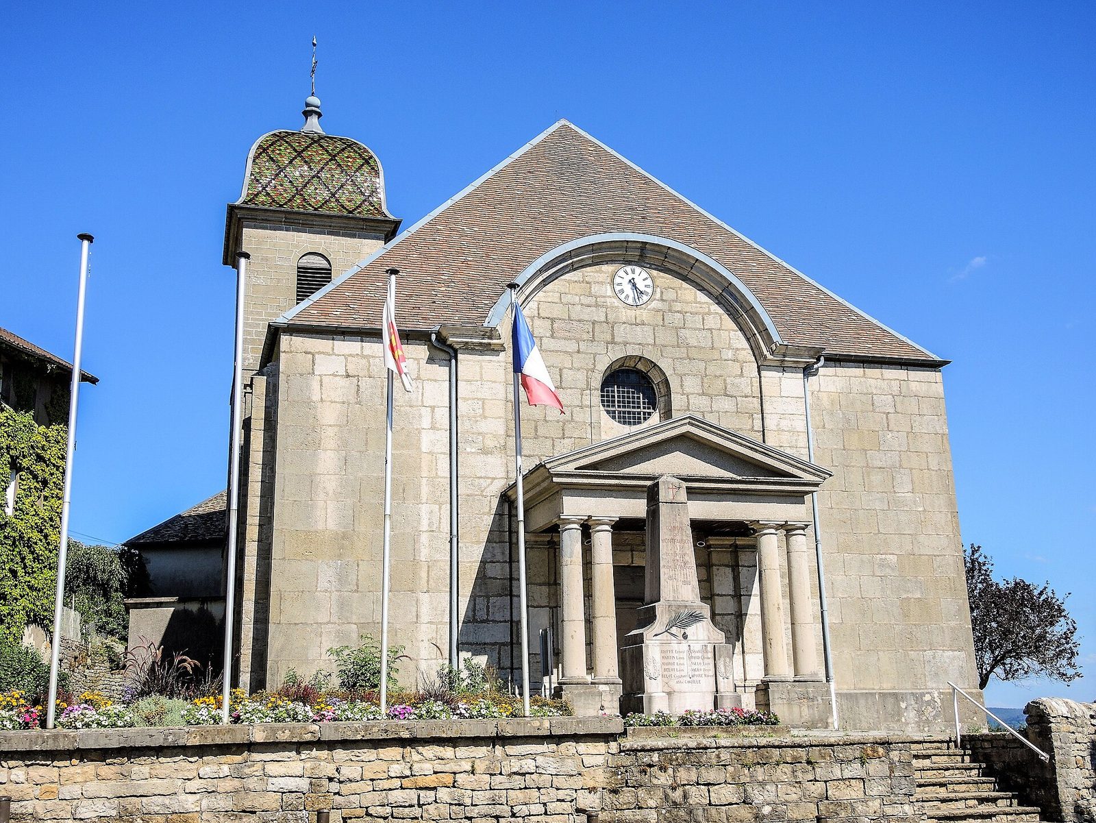 Le Château de Montfaucon dans le Doubs