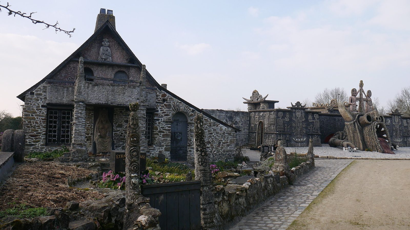 Musée Robert-Tatin