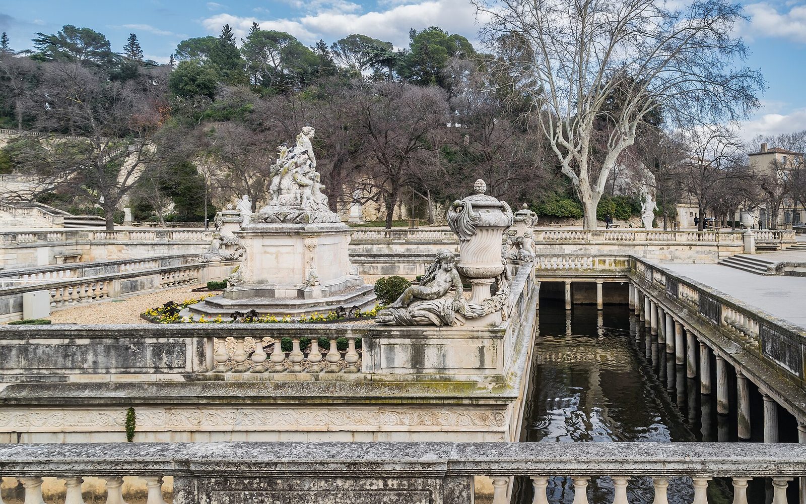 Nîmes