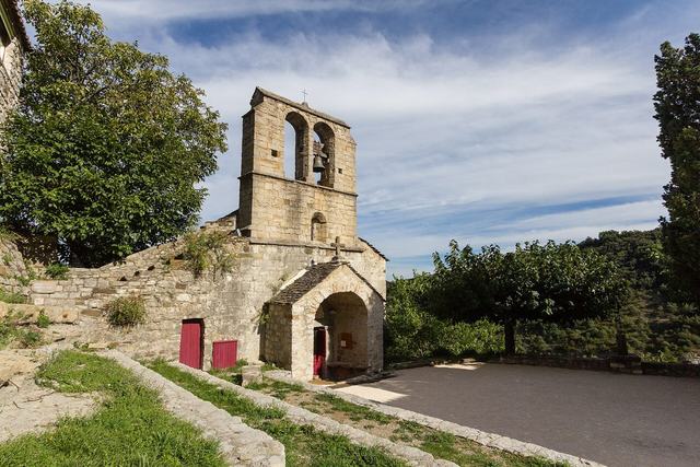 Le village et le cirque de Naves