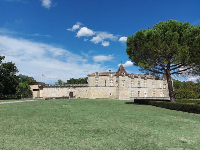 Château de Cazeneuve