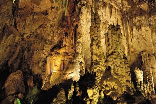 Grotte des Grandes Canalettes