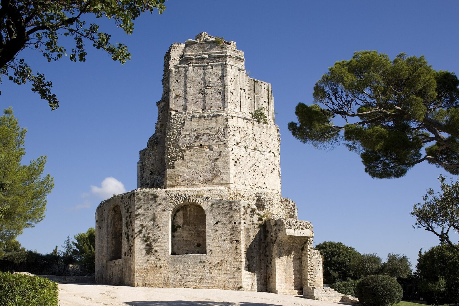 Tour Magne à Nîmes
