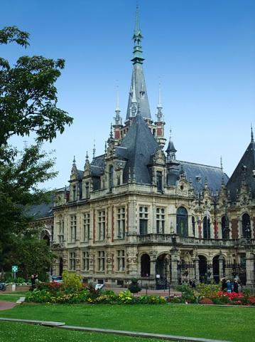 Palais Bénédictine By Nikater via Wikimedia Commons