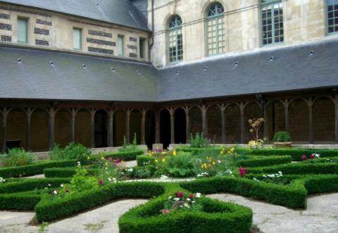 Abbaye de Montivilliers Par Anne97432 CC BY-SA 3.0 via Wikimedia Commons
